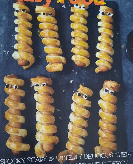 Sausage roll mummys