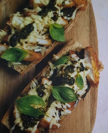 Chicken pesto baguettes