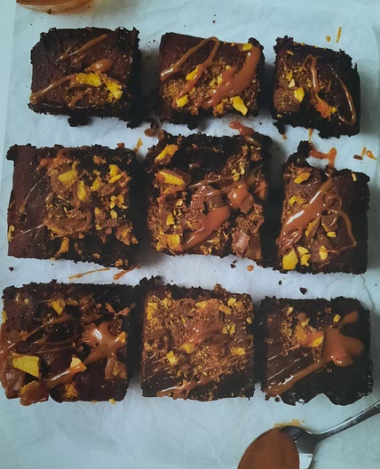 Salted caramel crunchie brownies