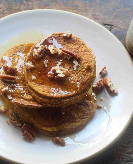 Gluten-Free Pumpkin Spice Oatmeal Pancakes