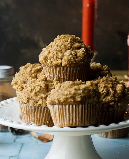 Pumpkin Banana Muffins with Crumb Topping