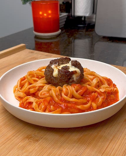 Air Fryer Spaghetti & Meatballs