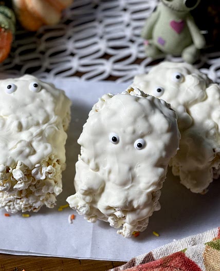 Popcorn Ghosts (SUPER EASY)