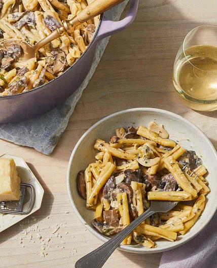 One-Pot White Wine Pasta with Mushrooms and Leeks