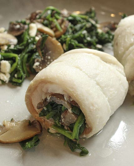 Spinach-Stuffed Flounder with Mushrooms and Feta