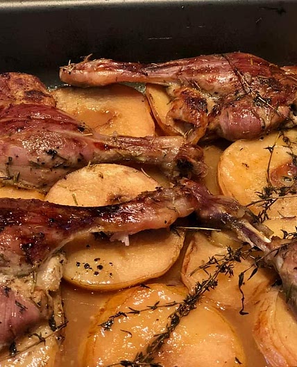 Утиные ножки с айвой с гарниром из батата с пармезаном