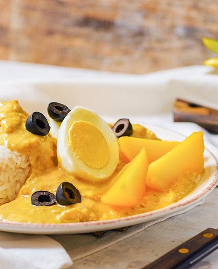Ají de Gallina: Peruvian Spicy Chicken Stew