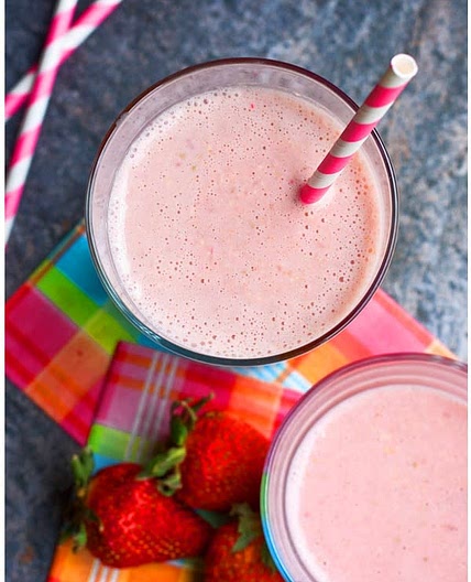 STRAWBERRY SMOOTHIE
