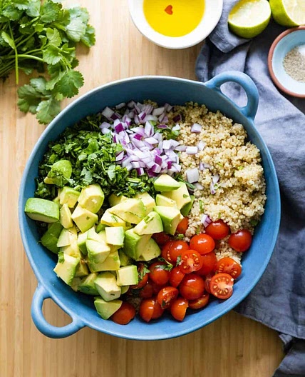 EASY QUINOA SALAD