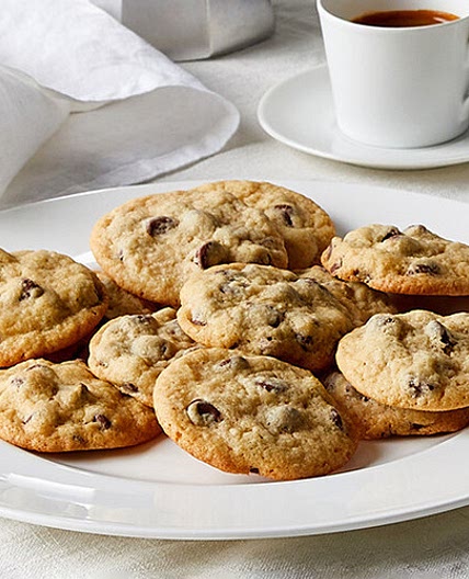 Soft and Chewy Chocolate Chip Cookies