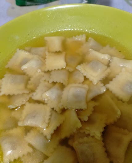 Ravioli in brodo