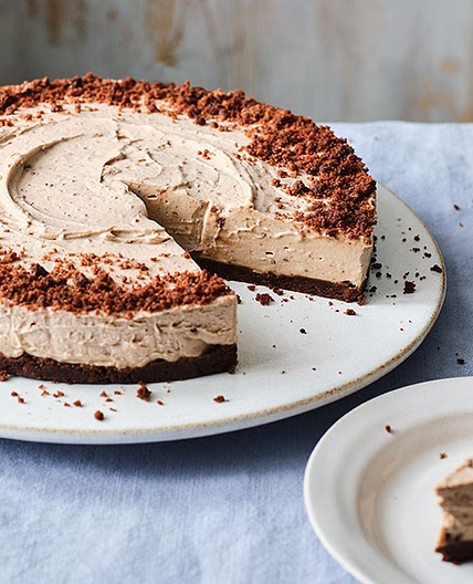 Chocolate chunk cookie cheesecake