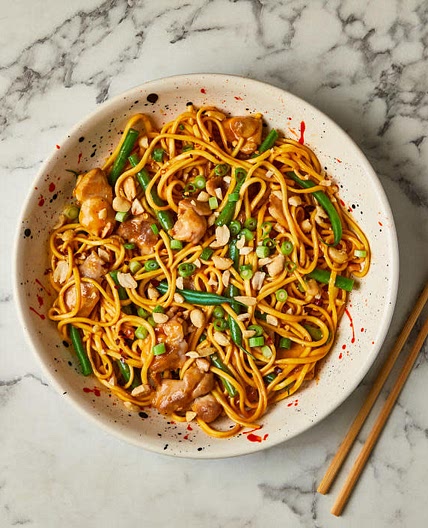 Spicy peanut chicken noodles