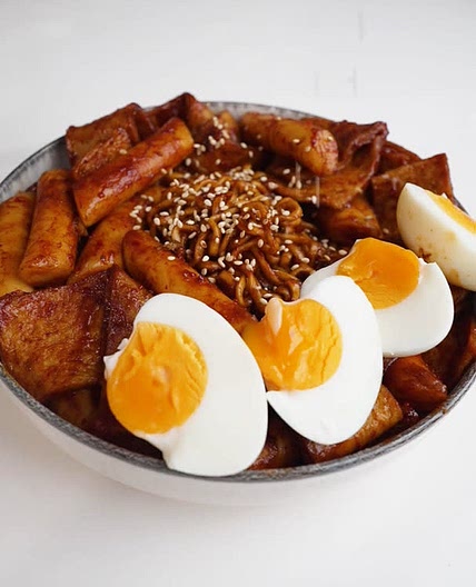 Easy Korean Instant Noodles Hack