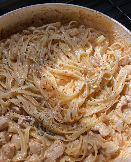 White sauce chicken pasta 🍝