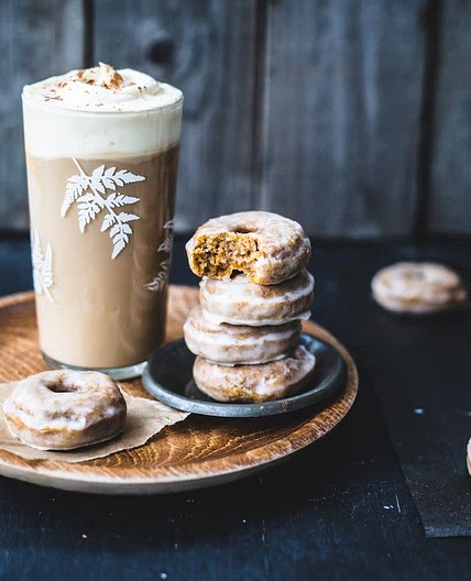 Pumpkin Spice Baked Doughnuts