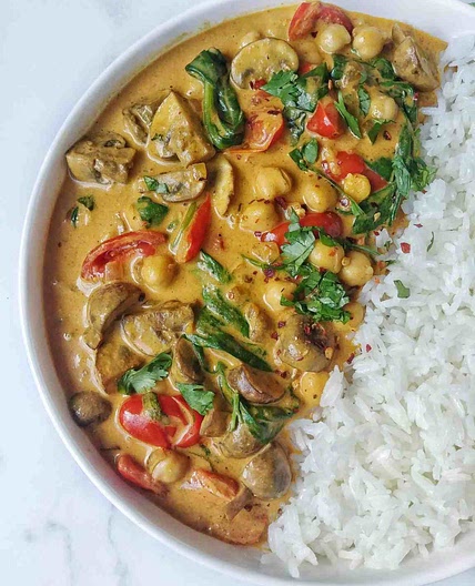 Vegan Chickpea, Mushroom and Spinach Curry