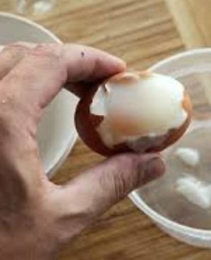 Batch cook eggs, 12mins @ 80°c sous vide