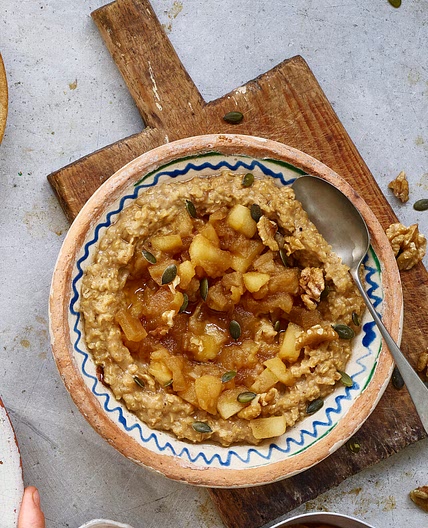 Apple Pie Porridge - Avant-Garde Vegan