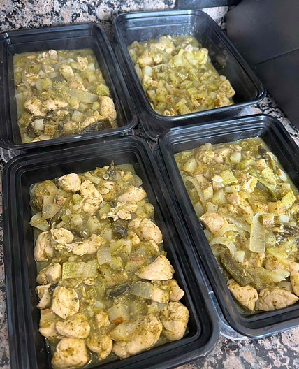 Pollo con Rajas y Papas 