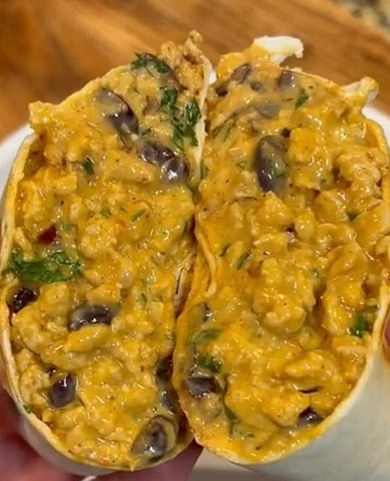 Cheesy Chicken Burrito (High Protein)