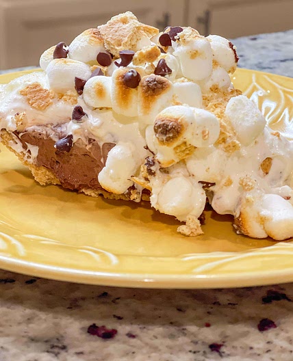 No bake chocolate marshmallow pie 