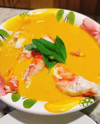 Roasted Tomato Crab Bisque