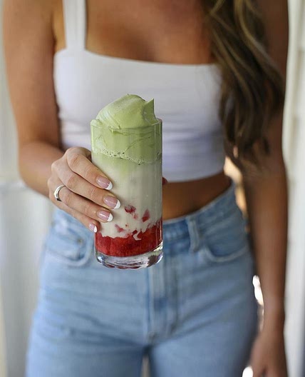 STRAWBERRY MATCHA FLOAT 