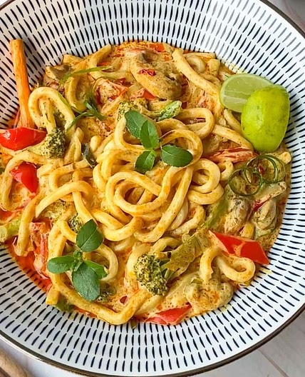 Thai Curry Udon | Vegan 🌱