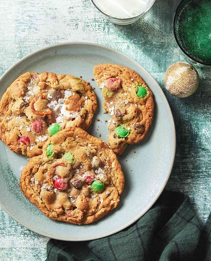 Santa's Kitchen-Sink Cookies