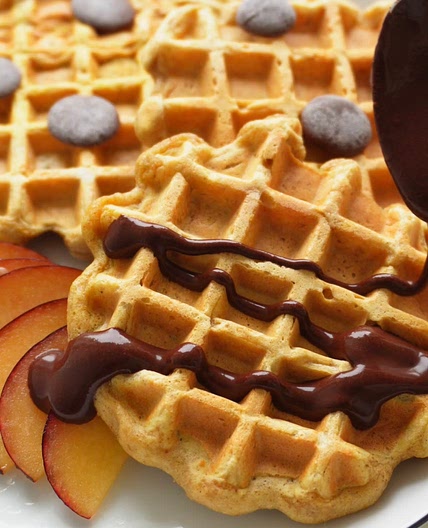 Low Calorie Pumpkin Waffles