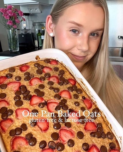 One Pan Baked Oats🤩 This recipe is gluten-free &amp; lactose-fre