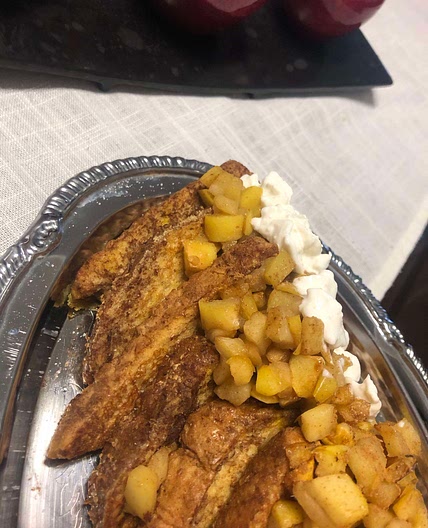  Pan francés con manzana y queso cottage 