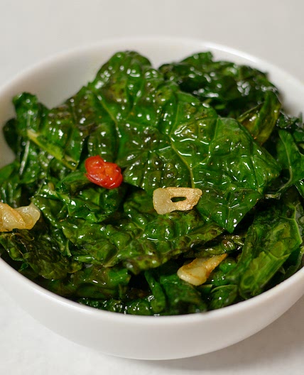 Chili and Garlic Sautéed Tuscan Kale