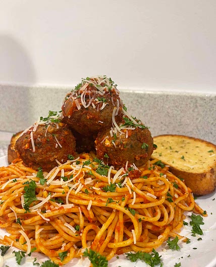 Spaghetti & Meatballs 