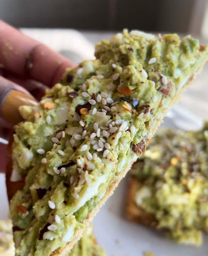 Avocado Egg Toast 