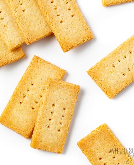 2-Ingredient Low Carb Keto Crackers Recipe (Almond Flour Crackers)