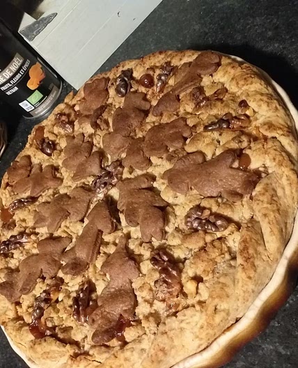 Tarte aux pommes avec topping crumble aux noix