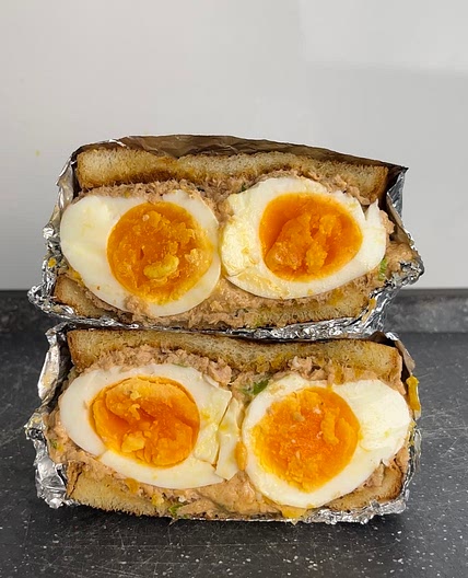 Spicy tuna egg sandwich