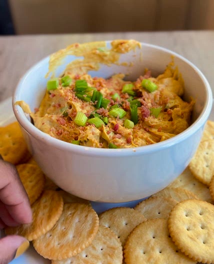 Thanksgiving Savory Pumpkin Appetizer Dip 