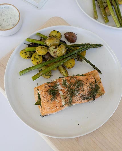 Salmon stuffed with feta, mustard and spinach 