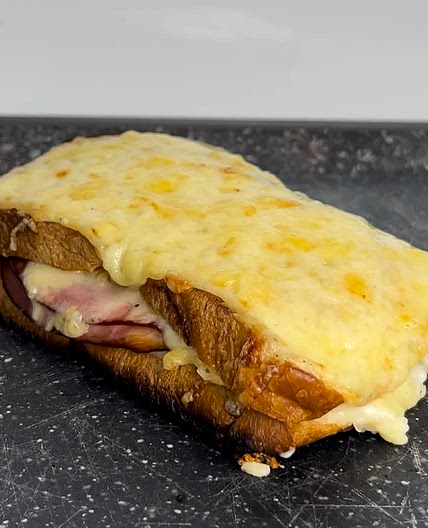 Sandwiches around the world | Croque Monsieur - France