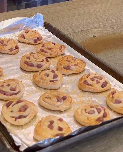 Easy prosciutto rolls