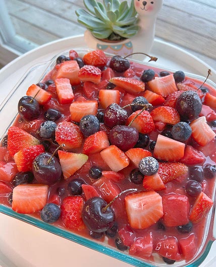 Berry Tiramisu