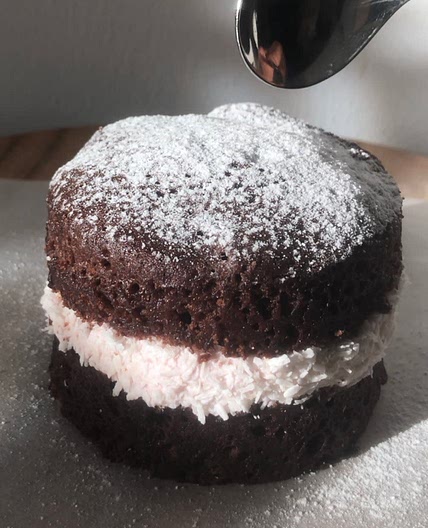 Bounty mug cake