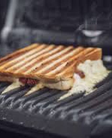 Türkischer Toast mit Sucuk