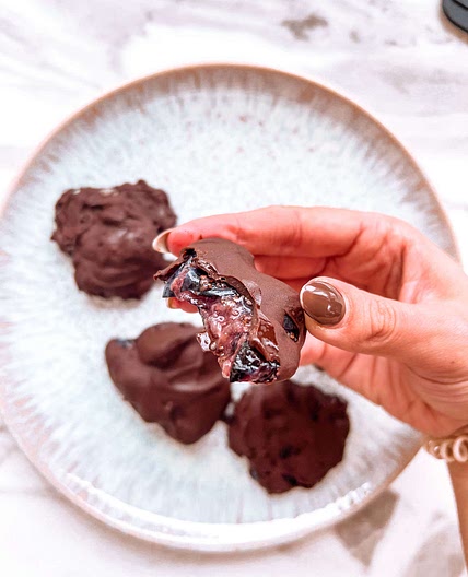 CHOCOLATE BLUEBERRY BITES