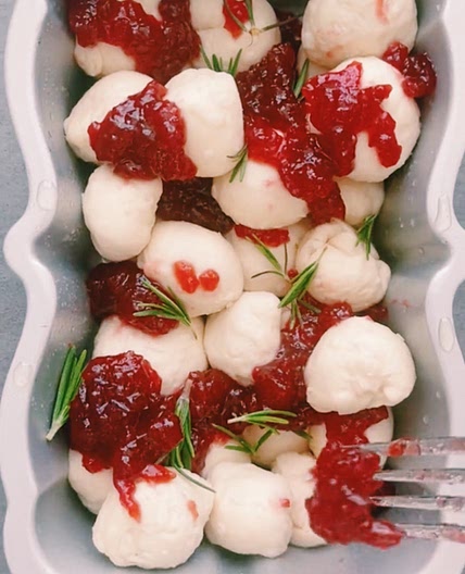 Cranberry Brie Rosemary Pull Apart Pastry