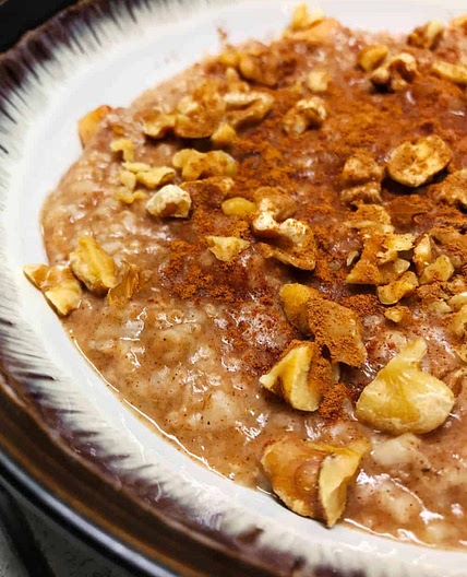 Instant Pot Oatmeal with apple, walnuts, cinnamon and maple syrup