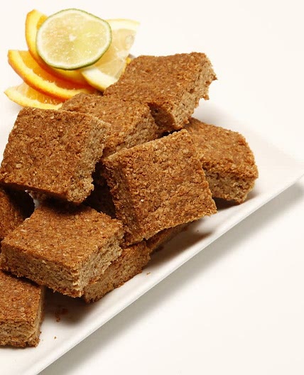 Quadrados de noz e mel 🥮